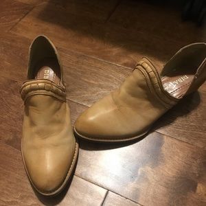 DIBA True shoes